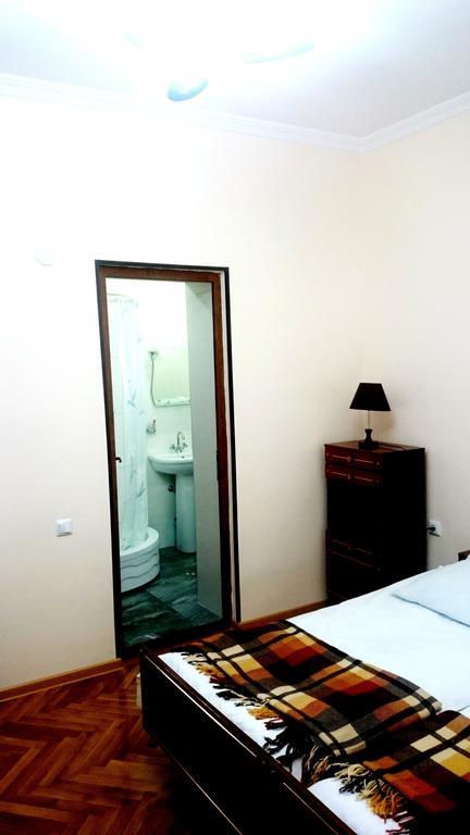 Guest House Gardenia & Wine Cellar Lagodekhi Bagian luar foto